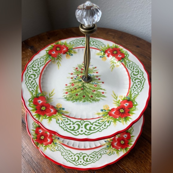 The Pioneer Woman 2-Tier Holiday Cheer Server - Picture 4 of 8